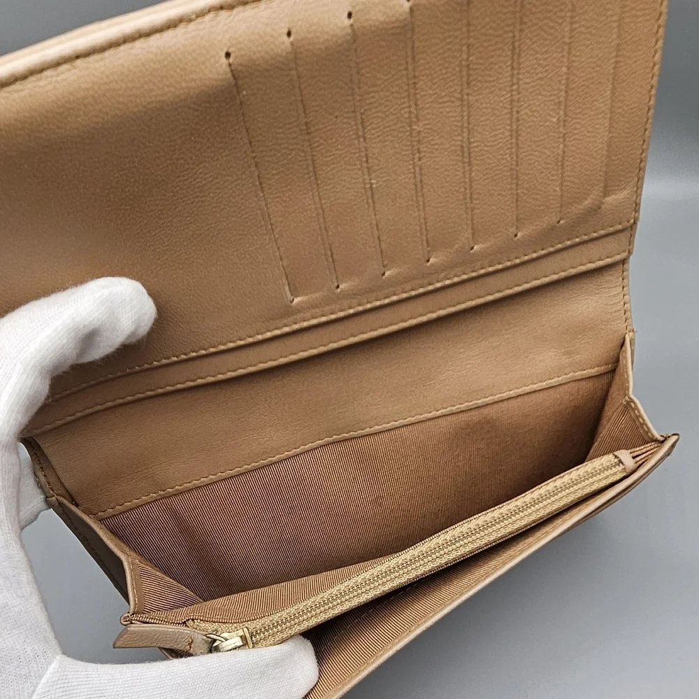 🖤CANEL Tan Quilted Leather Wallet/Clutch🖤 - Picture 8 of 17